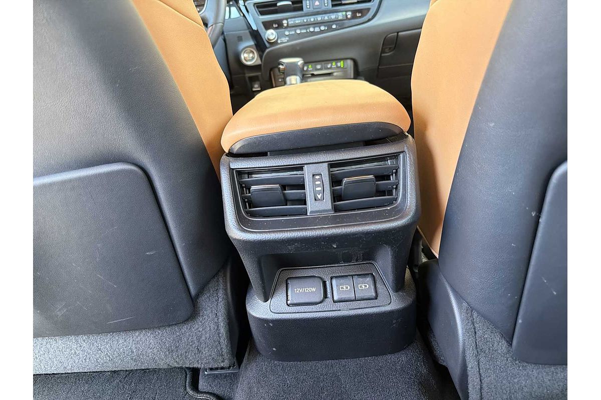 2022 Lexus ES Luxury