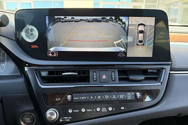 2022 Lexus ES Luxury