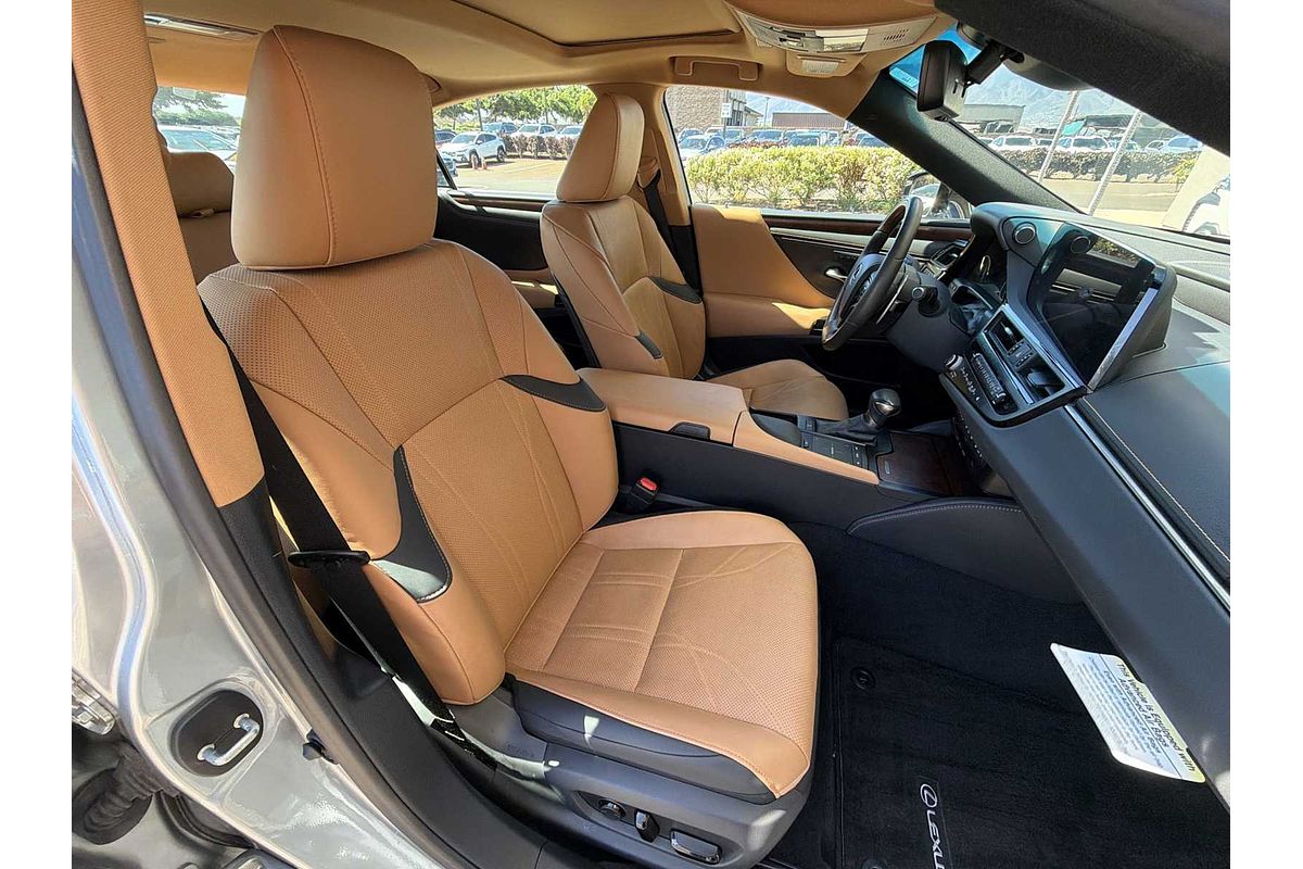 2022 Lexus ES Luxury