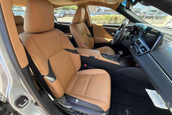2022 Lexus ES Luxury