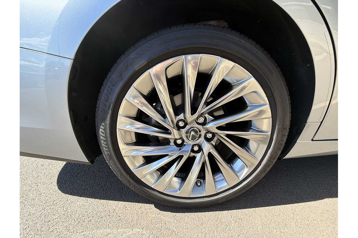 2022 Lexus ES Luxury