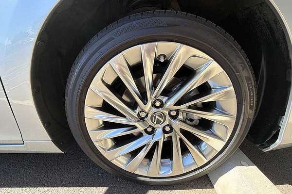 2022 Lexus ES Luxury