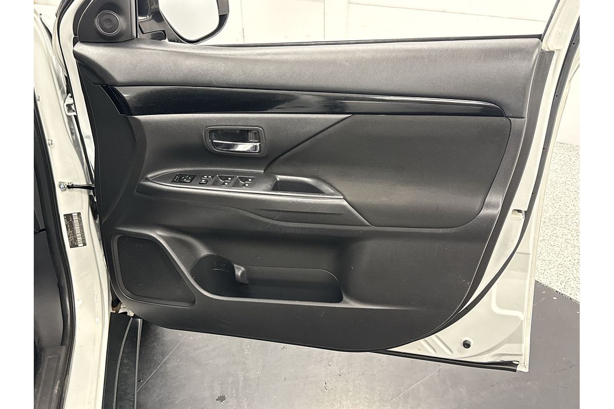 2019 Mitsubishi Outlander ES ZL