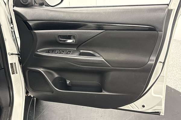 2019 Mitsubishi Outlander ES ZL