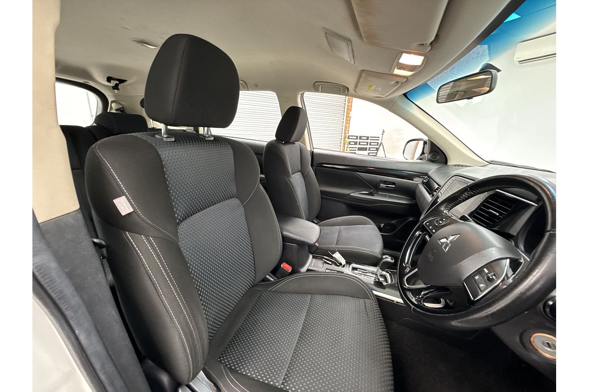 2019 Mitsubishi Outlander ES ZL