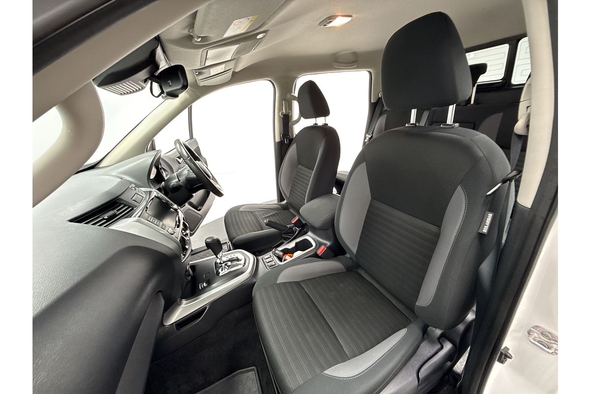 2022 Nissan Navara ST D23 4X4