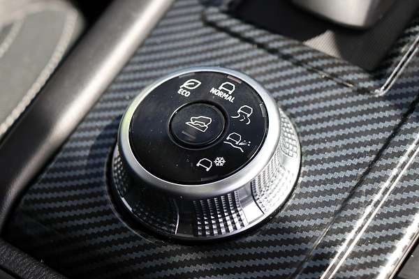 2023 Mitsubishi Outlander ES ZM