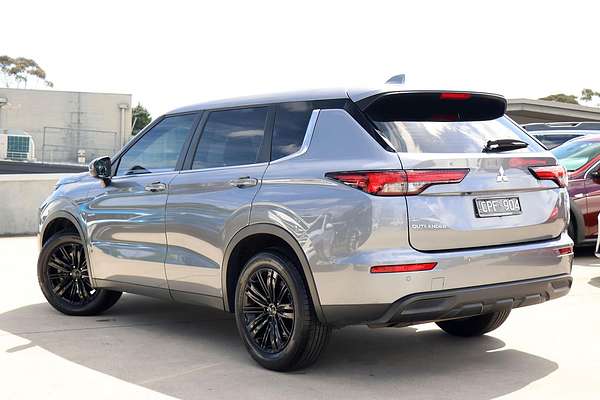 2023 Mitsubishi Outlander ES ZM