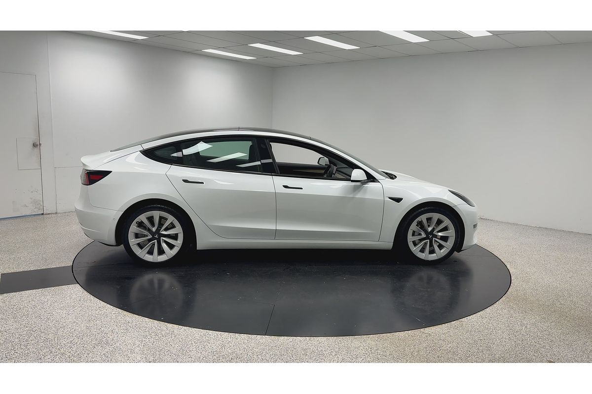 2022 Tesla Model 3 Rear-Wheel Drive