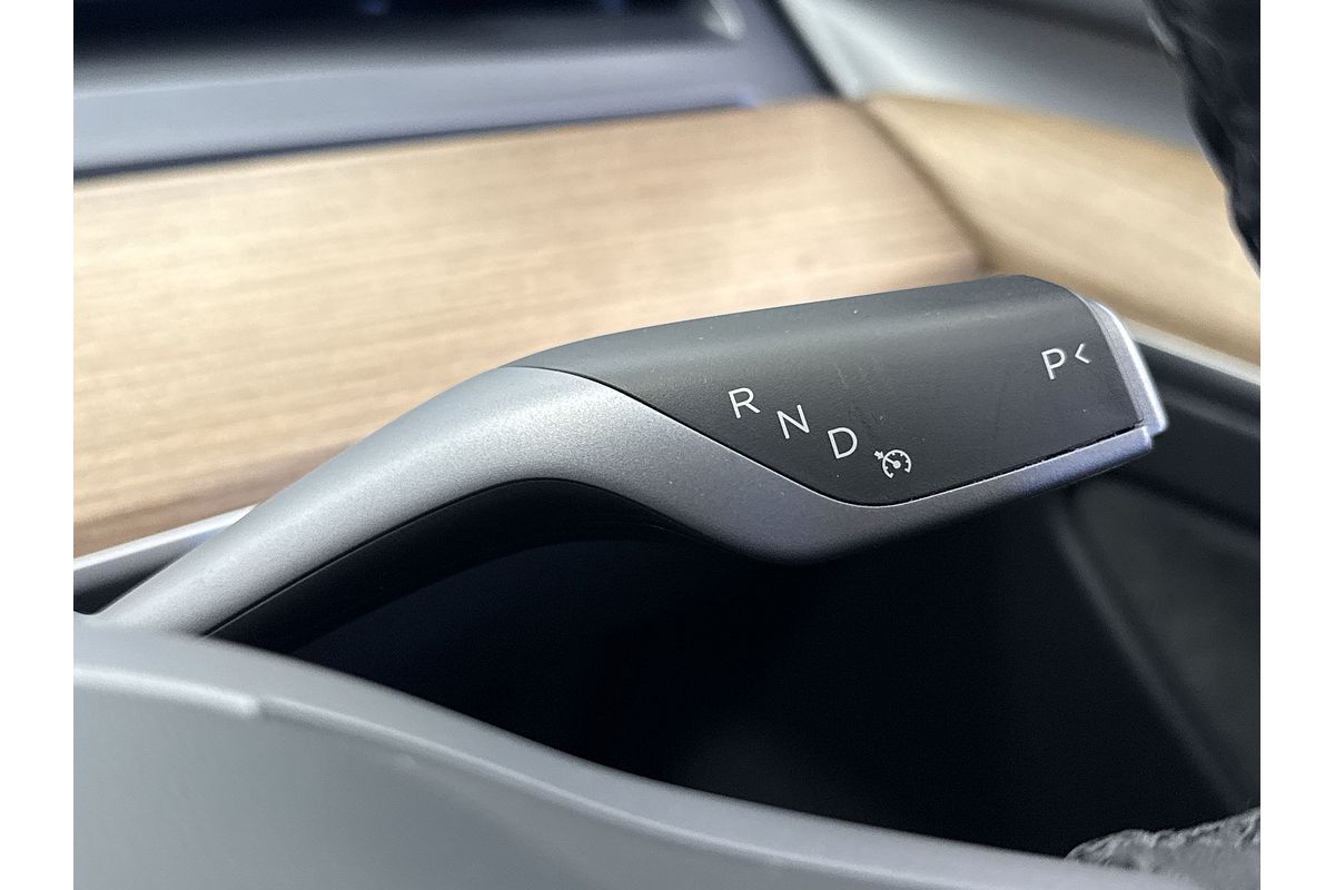 2022 Tesla Model 3 Rear-Wheel Drive