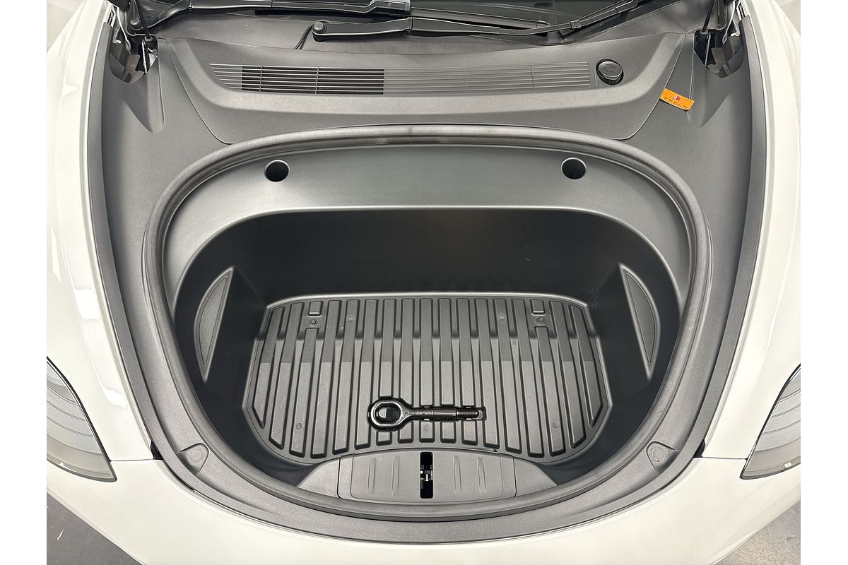 2022 Tesla Model 3 Rear-Wheel Drive