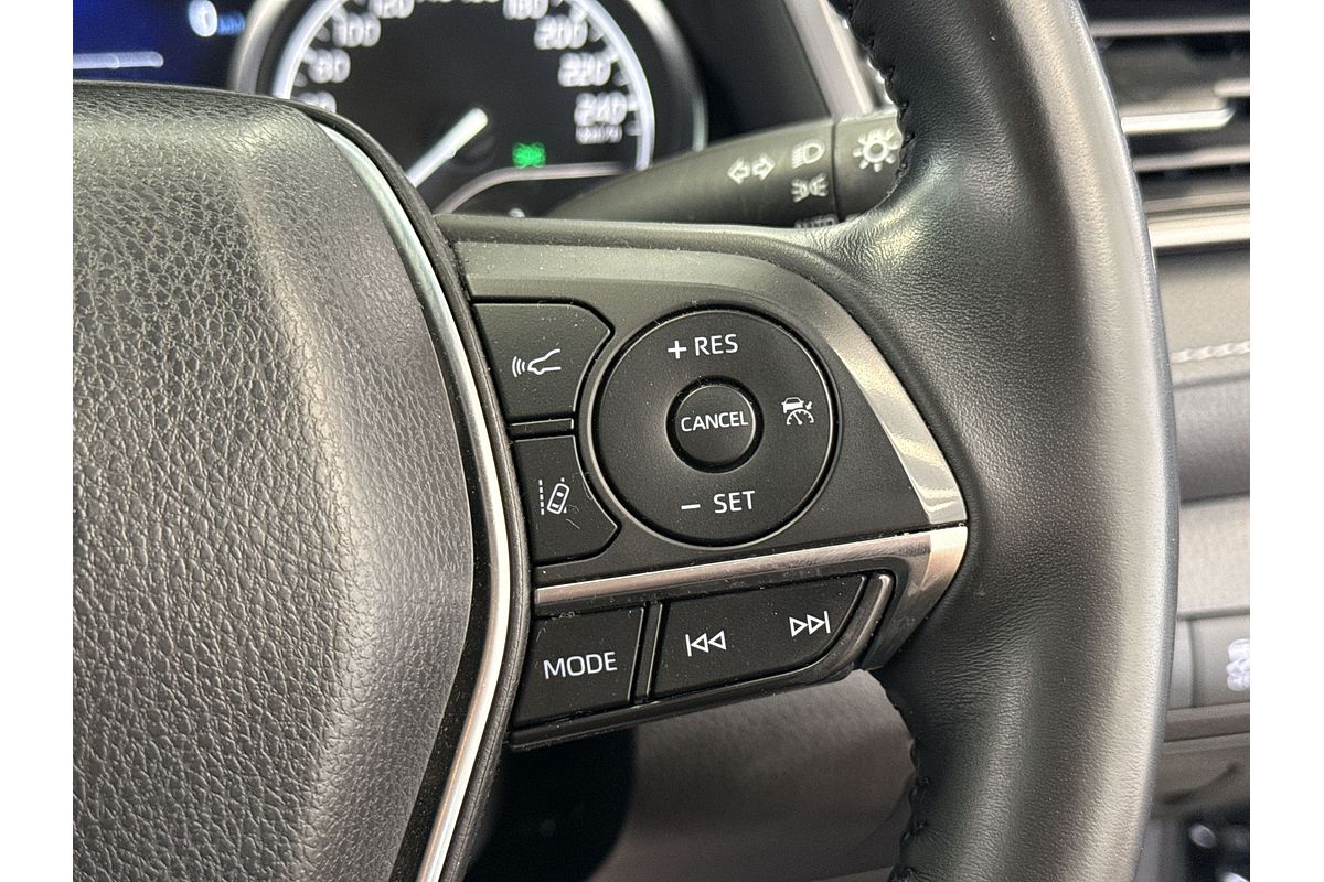 2019 Toyota Camry SX GSV70R