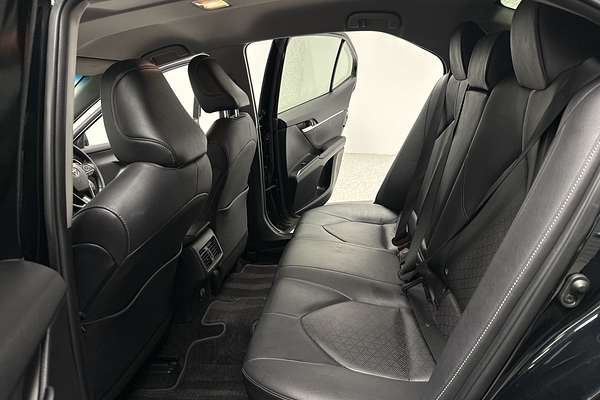 2019 Toyota Camry SX GSV70R