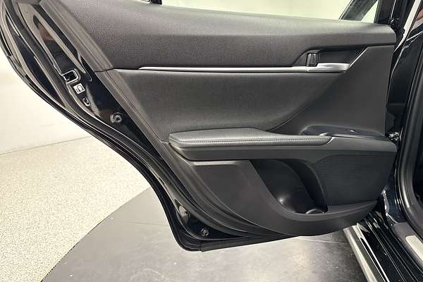 2019 Toyota Camry SX GSV70R