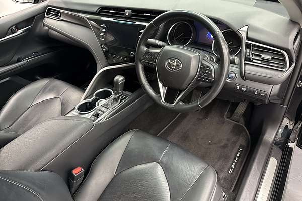 2019 Toyota Camry SX GSV70R