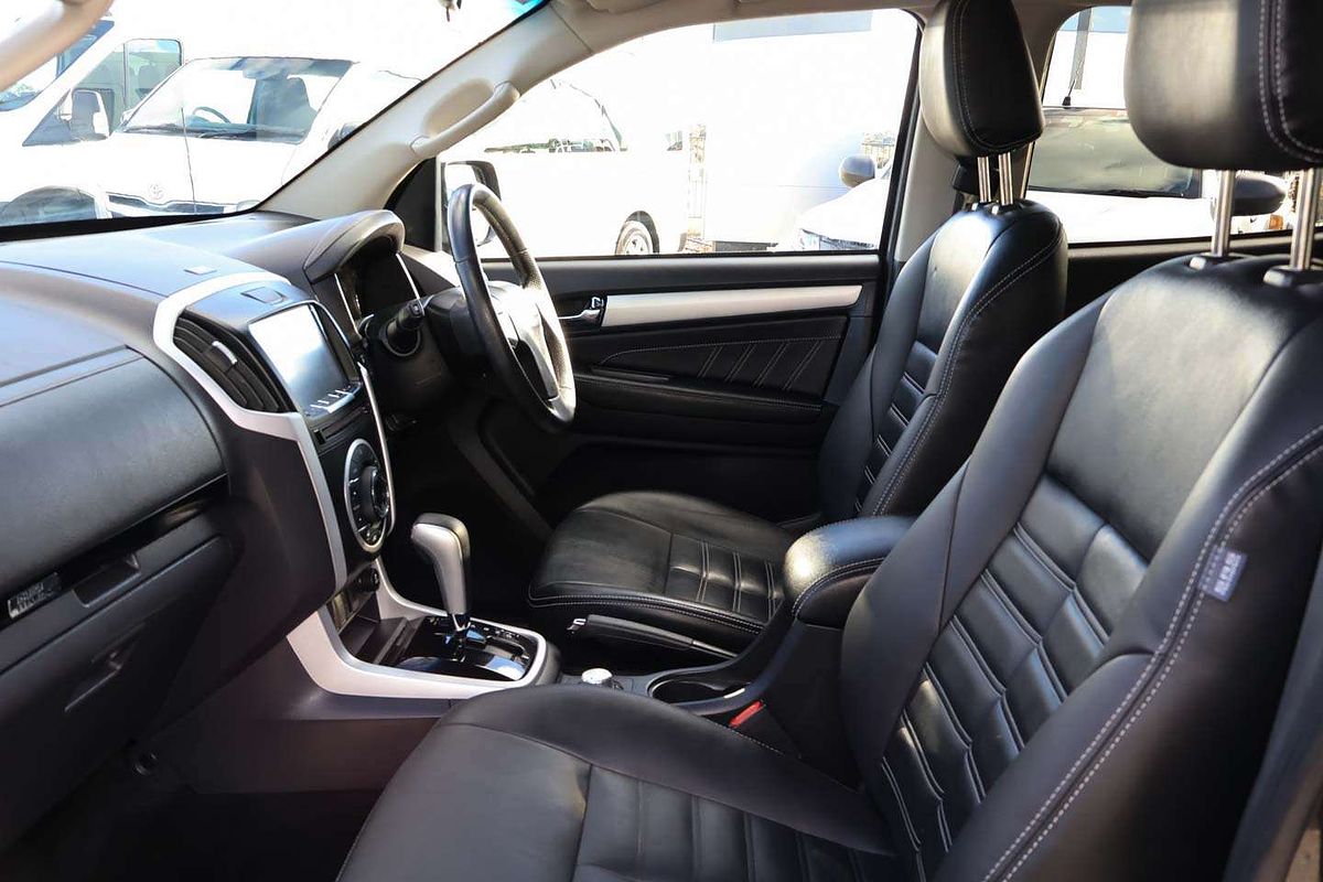 2018 Isuzu MU-X LS-T