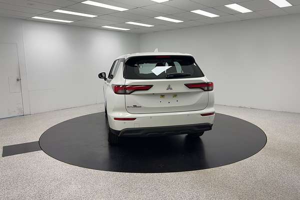 2022 Mitsubishi Outlander ES ZM