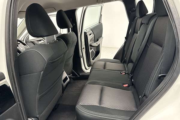 2022 Mitsubishi Outlander ES ZM