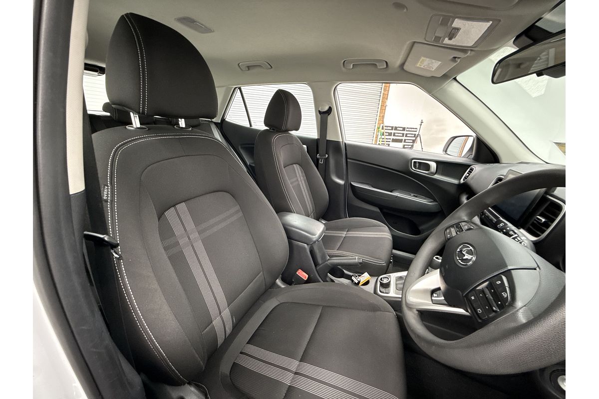 2023 Hyundai Venue Active QX.V5