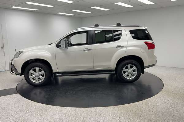 2015 Isuzu MU-X LS-T
