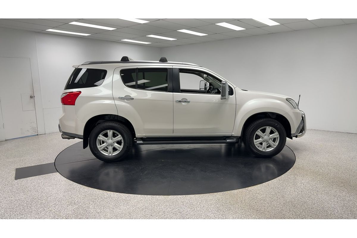 2015 Isuzu MU-X LS-T