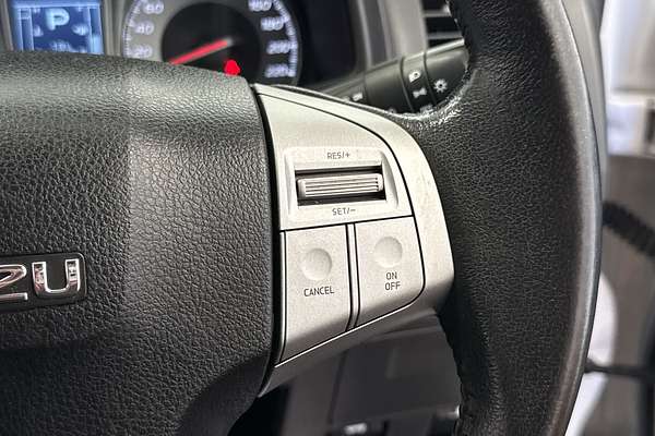 2015 Isuzu MU-X LS-T