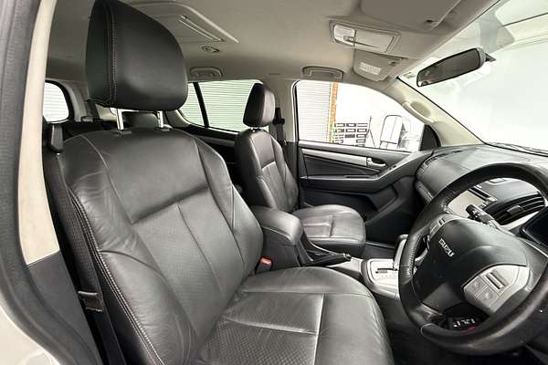 2015 Isuzu MU-X LS-T