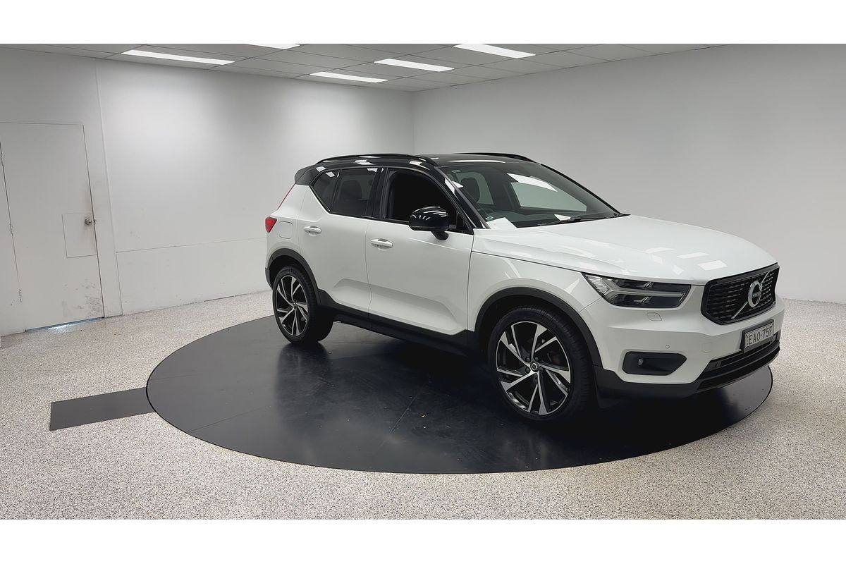 2019 Volvo XC40 T5 R-Design