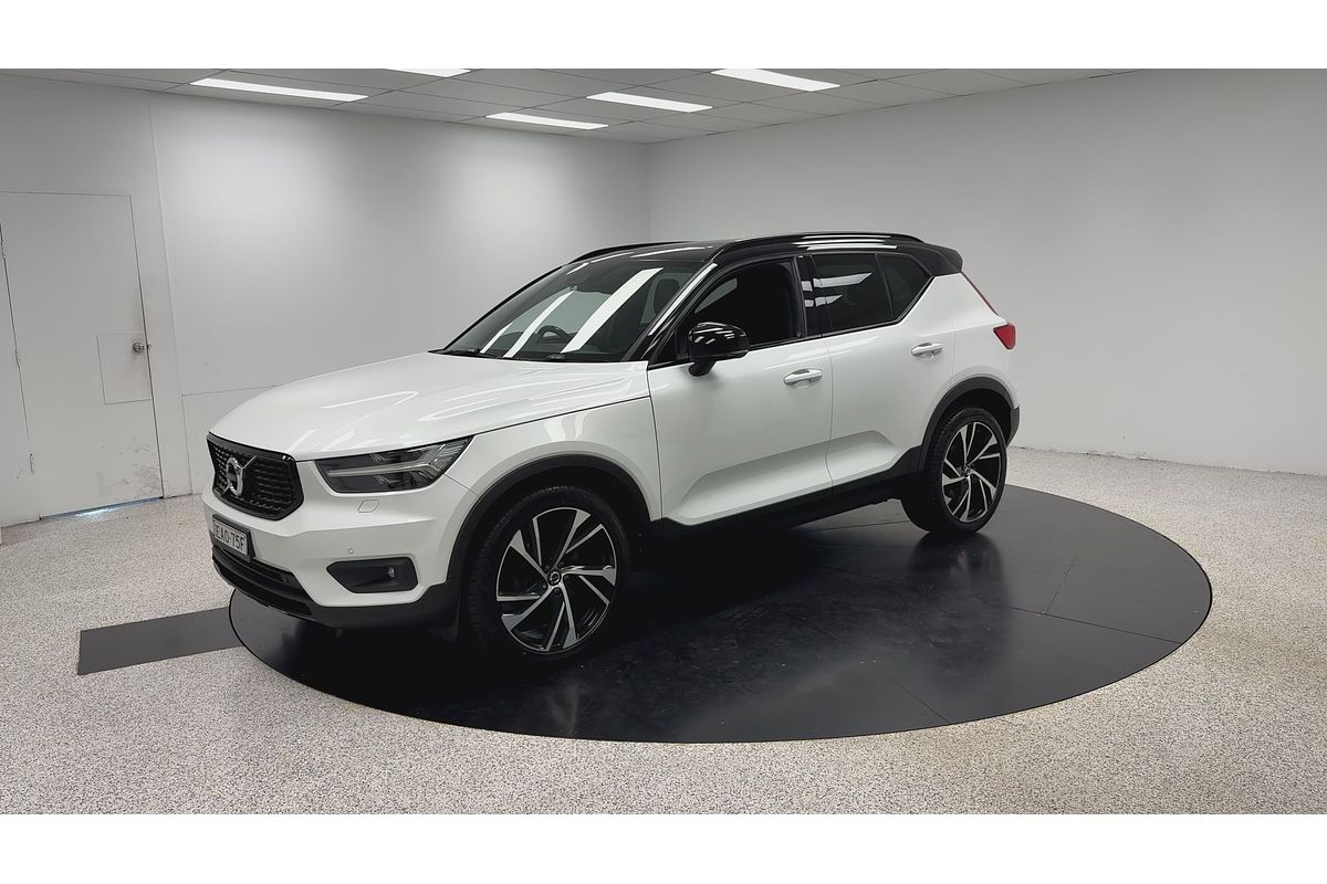 2019 Volvo XC40 T5 R-Design