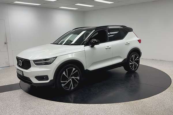 2019 Volvo XC40 T5 R-Design