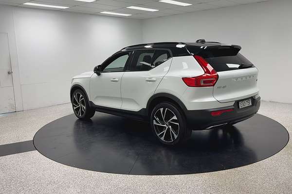 2019 Volvo XC40 T5 R-Design