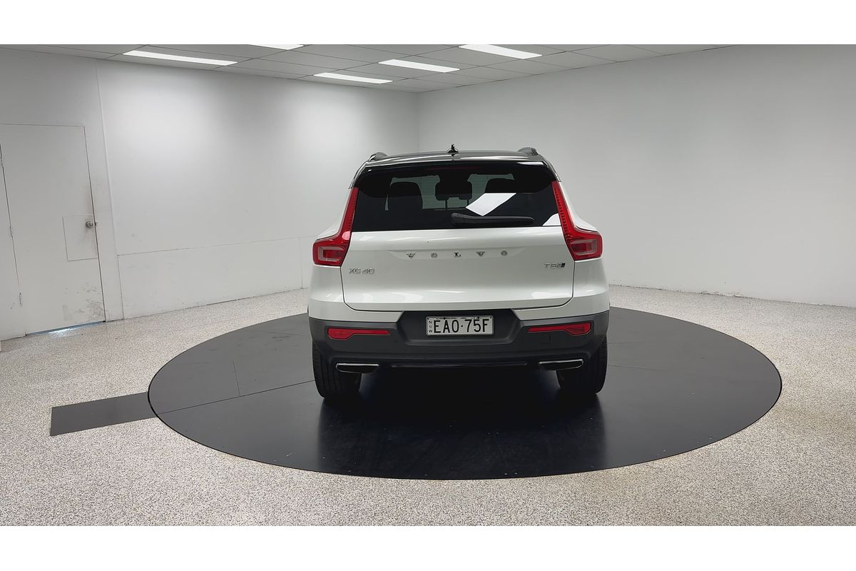 2019 Volvo XC40 T5 R-Design