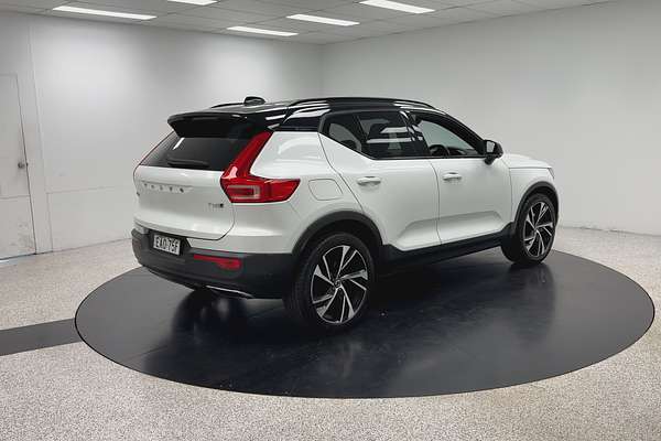 2019 Volvo XC40 T5 R-Design