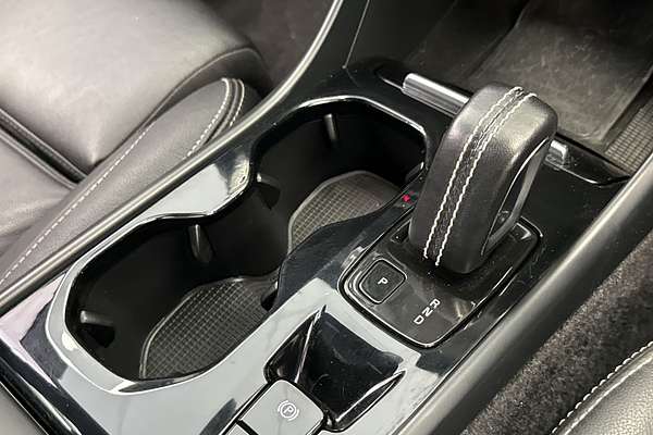 2019 Volvo XC40 T5 R-Design