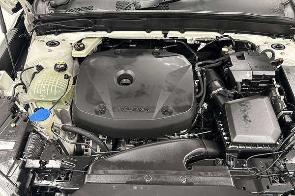 2019 Volvo XC40 T5 R-Design