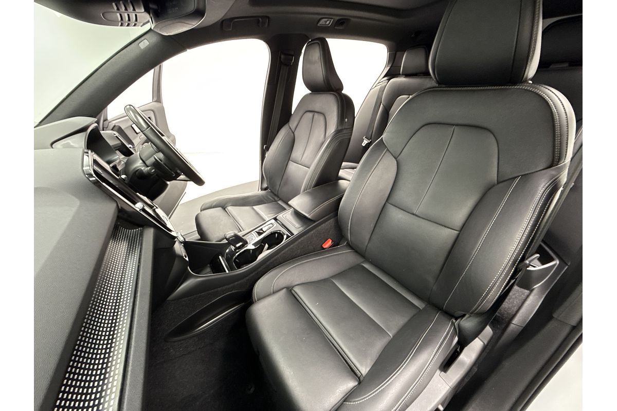 2019 Volvo XC40 T5 R-Design