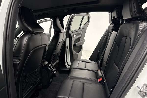 2019 Volvo XC40 T5 R-Design