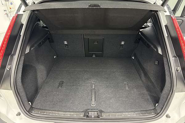 2019 Volvo XC40 T5 R-Design