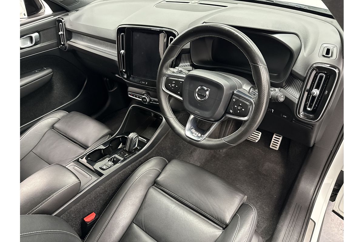 2019 Volvo XC40 T5 R-Design