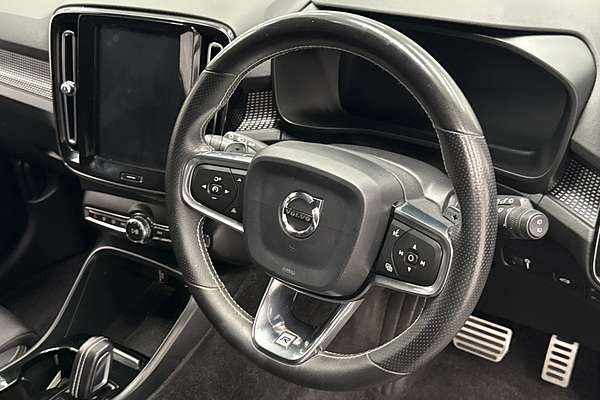 2019 Volvo XC40 T5 R-Design