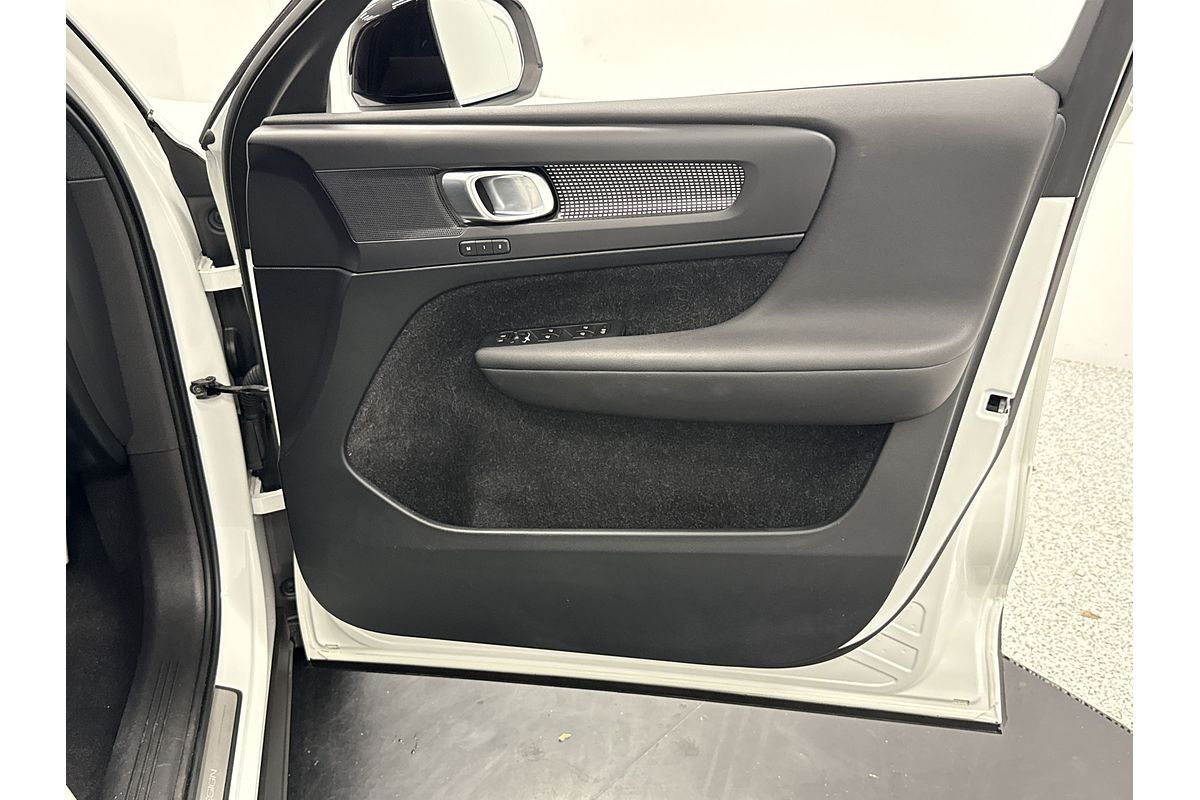 2019 Volvo XC40 T5 R-Design