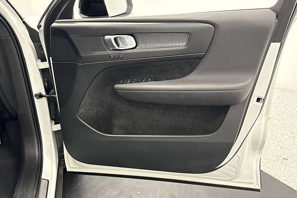 2019 Volvo XC40 T5 R-Design