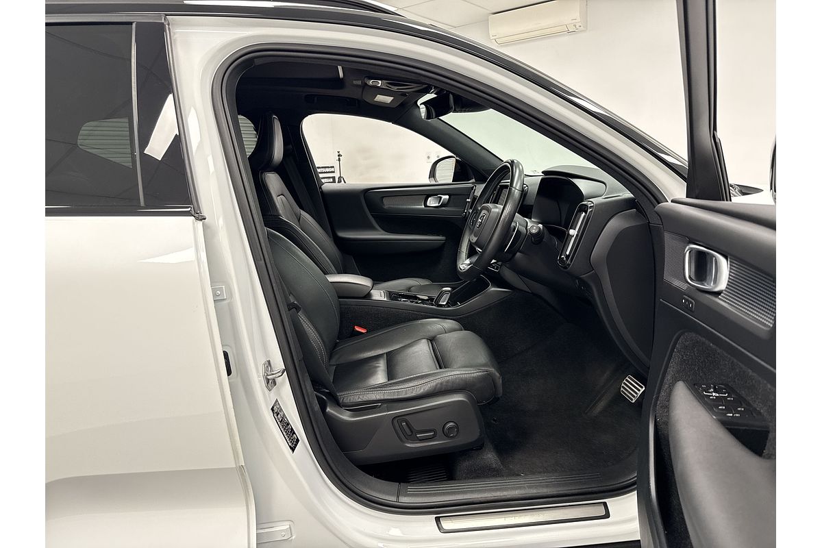 2019 Volvo XC40 T5 R-Design