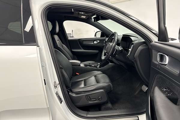 2019 Volvo XC40 T5 R-Design