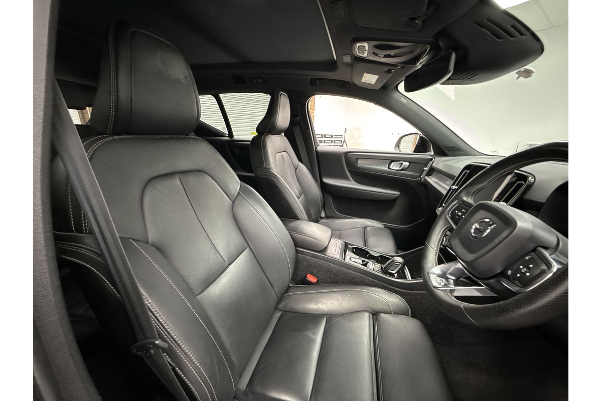 2019 Volvo XC40 T5 R-Design