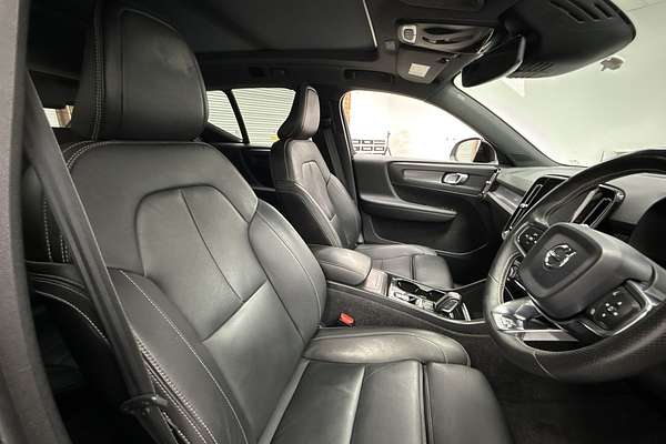 2019 Volvo XC40 T5 R-Design