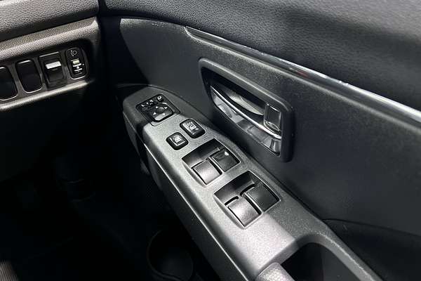 2019 Mitsubishi ASX ES XC