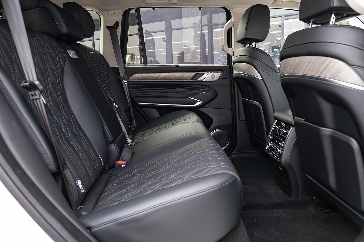 2025 GWM Tank 500 Ultra Hi4-T PHEV P03