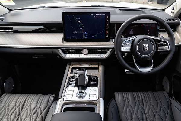 2025 GWM Tank 500 Ultra Hi4-T PHEV P03