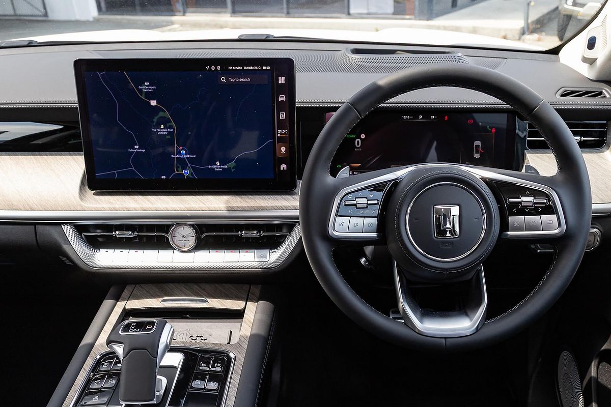 2025 GWM Tank 500 Ultra Hi4-T PHEV P03